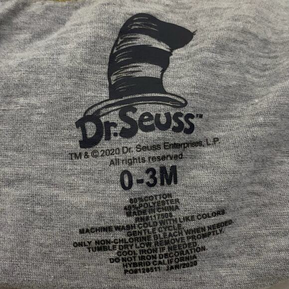 LOT of 2 Newborn One Piece Suits Dr Seuss and Old Navy Halloween Graphic Print - Picture 10 of 12